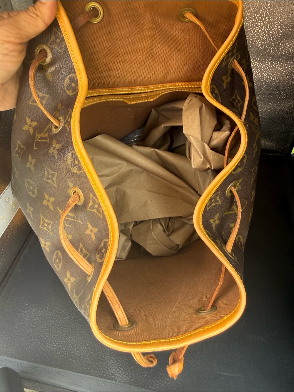 Louis Vuitton Monogram Canvas Backpack in Brown and Tan Leather GM - Picture 5 of 16